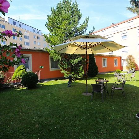 Hotel Leopold Munchen Bagian luar foto