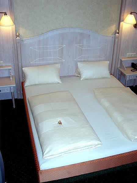 Hotel Leopold Munchen Bagian luar foto