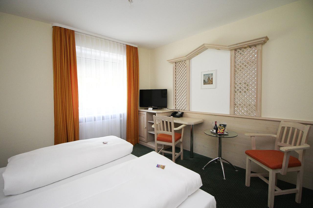Hotel Leopold Munchen Bagian luar foto
