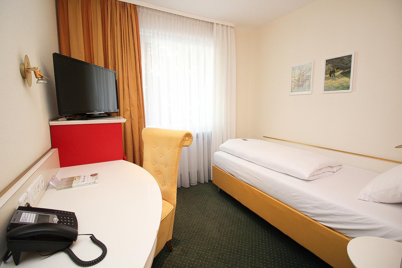 Hotel Leopold Munchen Bagian luar foto