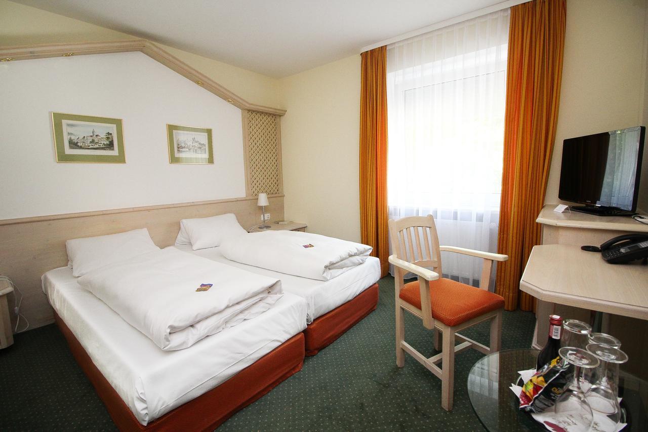 Hotel Leopold Munchen Bagian luar foto