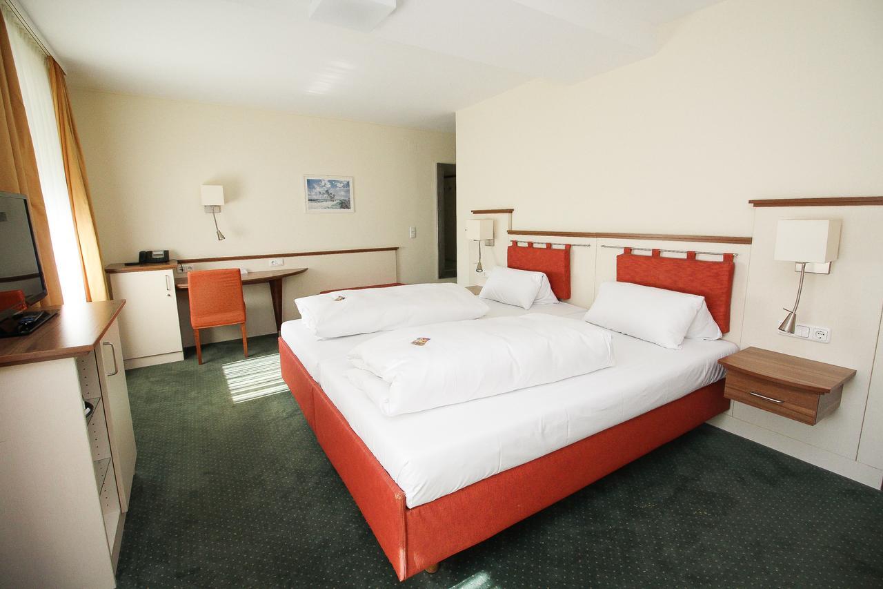 Hotel Leopold Munchen Bagian luar foto